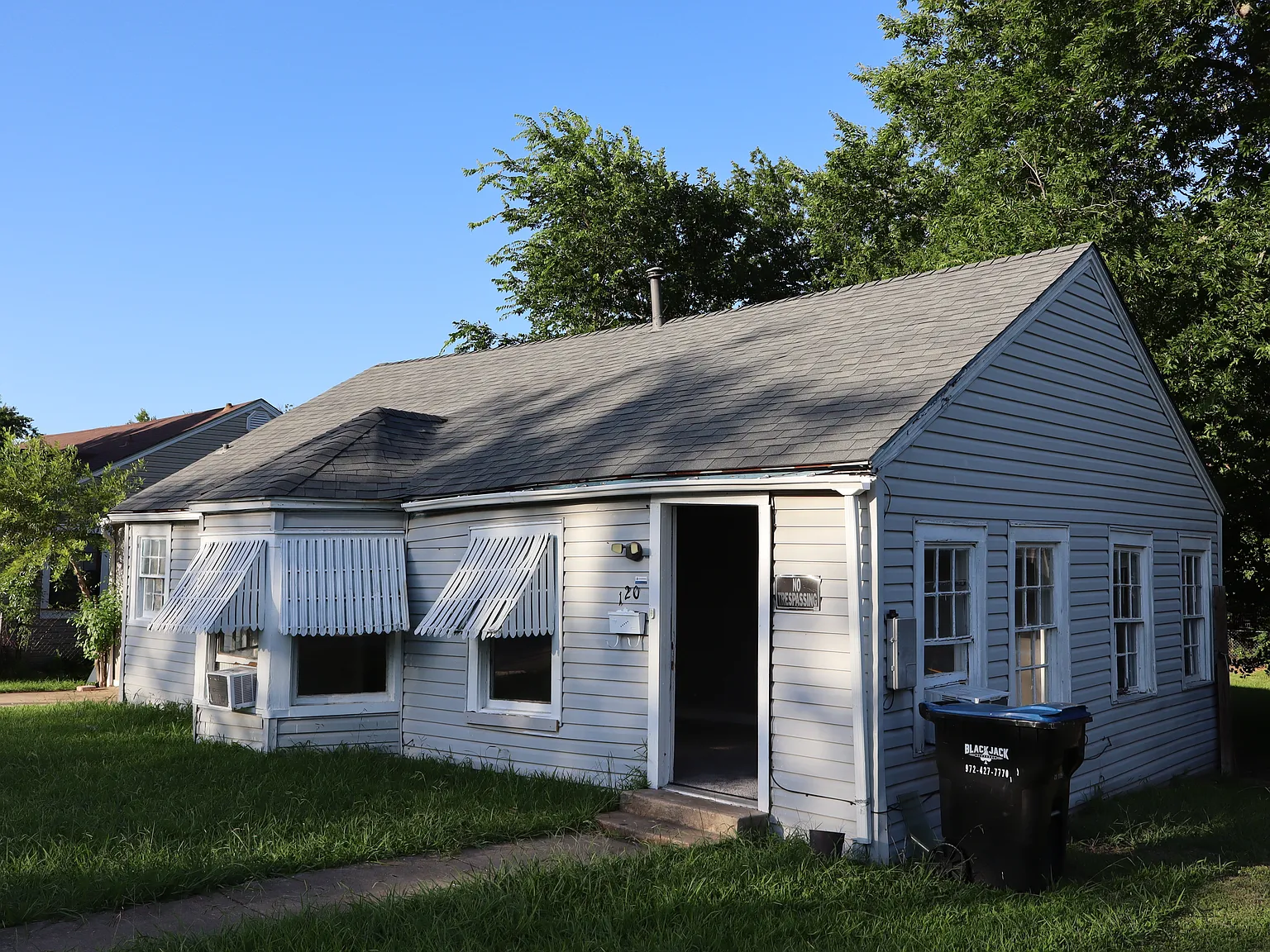 3 bed, 988 sqft, $1,195 — Photo 2