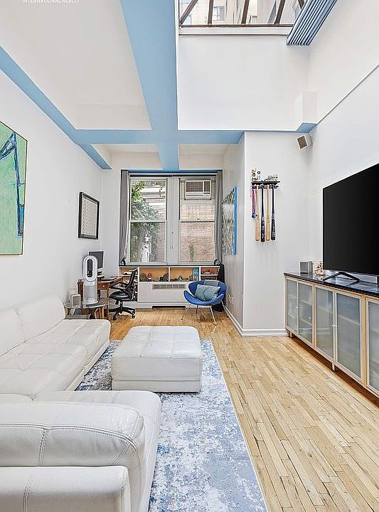 1st image of 4 Lexington Ave APT 1M