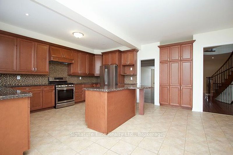 Ajax House for rent - 4 Bedrooms — photo 7
