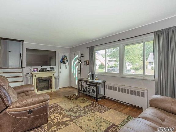 4th image of 16 Bowden Dr