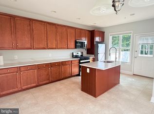 8 Mechanic St, Swedesboro, NJ 08085