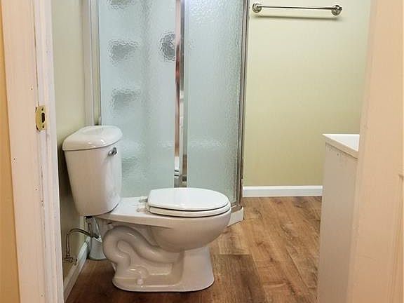 3rd image of 1429 Rosemont Blvd