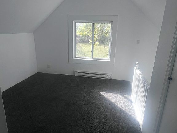 5th image of 118 W Wine St