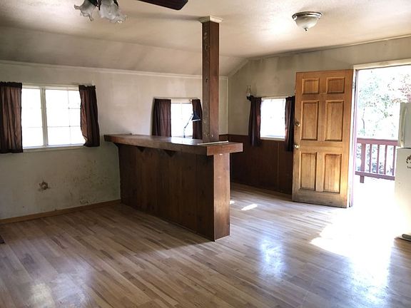 3rd image of 53650 Country Club Dr