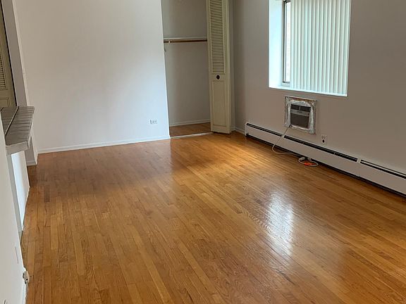5th image of 6250 N Kenmore Ave #411