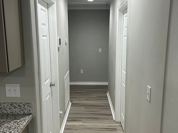 3rd image of 520 Lake St
