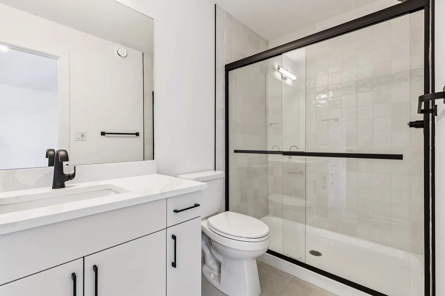 Glenora 2 4 Plex — Photo 2