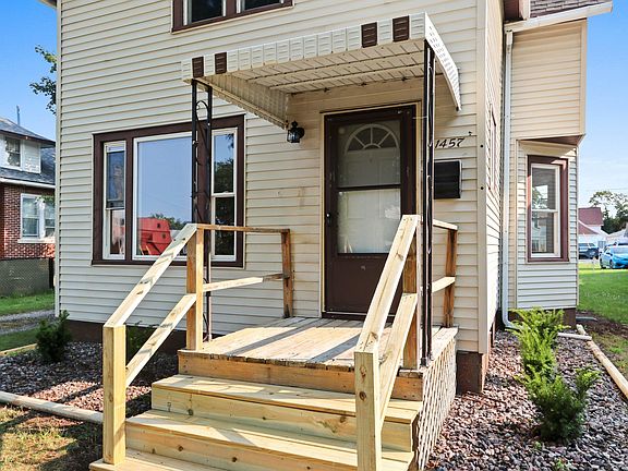 4th image of 1457 Cedar St