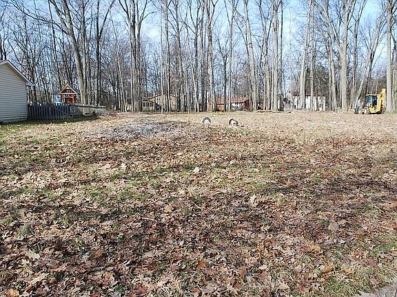 4th image of 3946 Shelley Dr