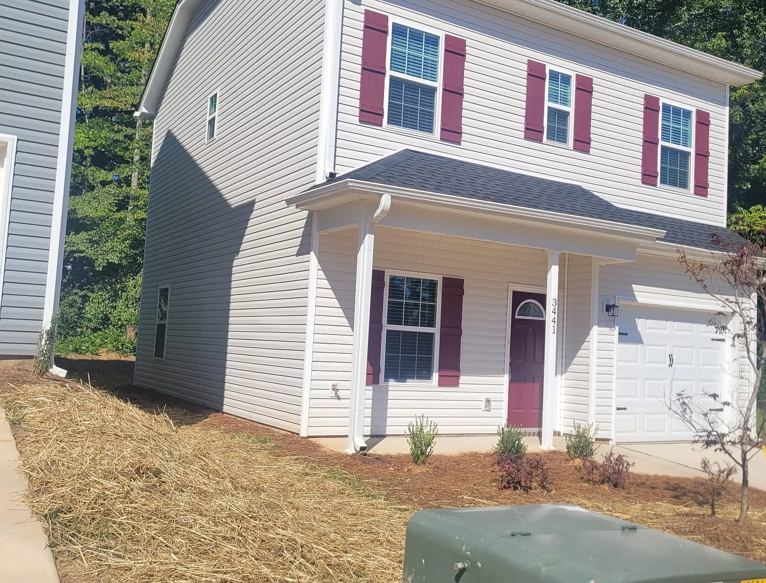 3 bed, 1345 sqft, $1,800 — Photo 2