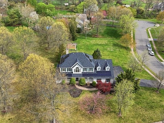 2nd image of 44 Roanoke Rd