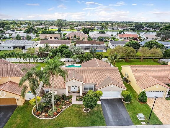 5th image of 13310 NW 11th Ln