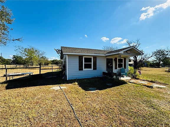 2nd image of 1965 Pee Dee Ln