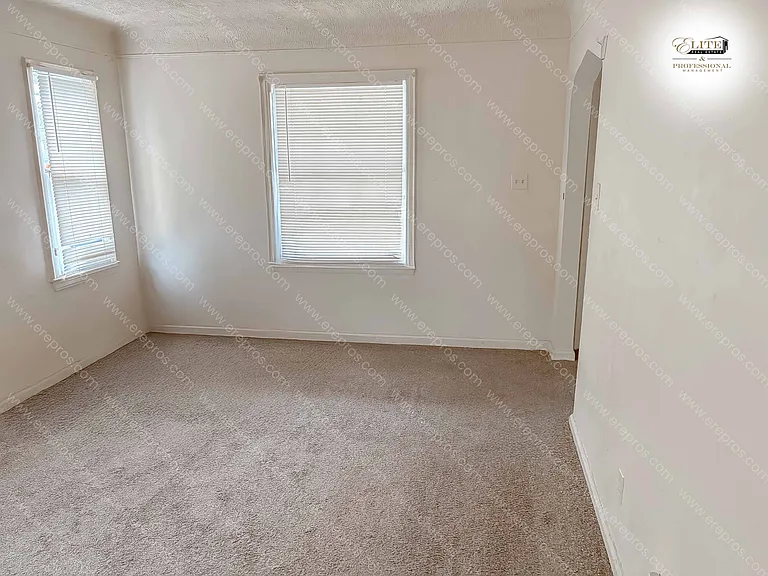15711 Rossini Dr — Photo 2