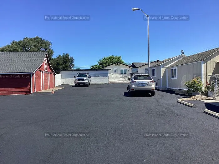 722 Liberty Rd — Photo 17