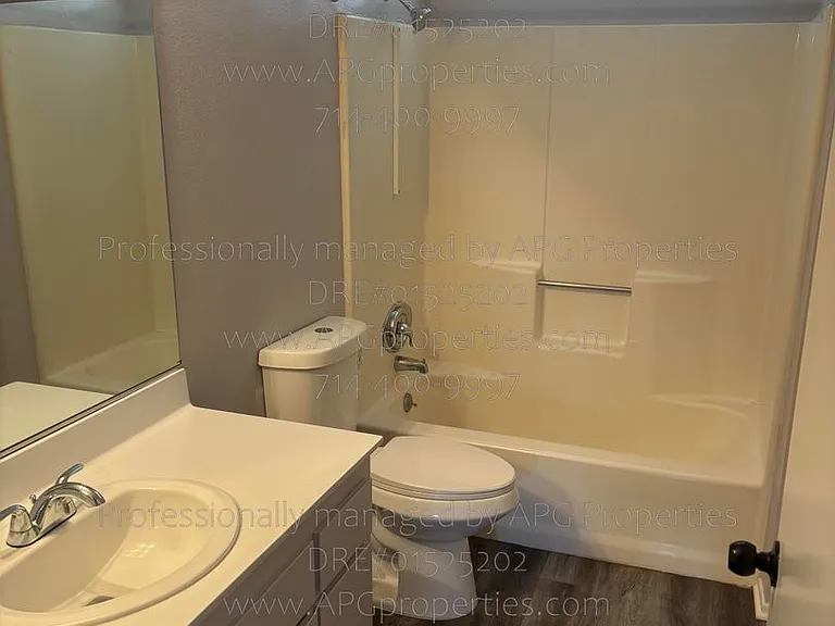 21525 Pioneer Blvd #B — Photo 27