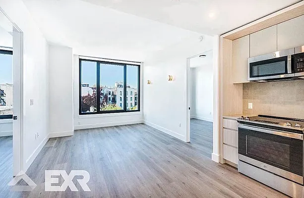 Rented by EXR | media 4