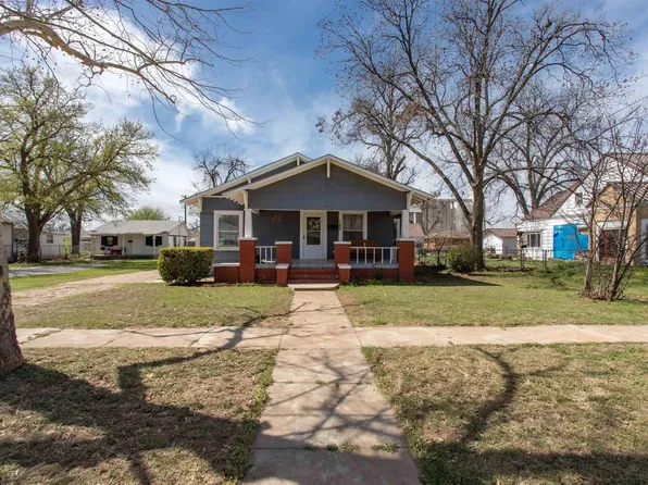 121 & 123 N Avenue C, Burkburnett, TX 76354