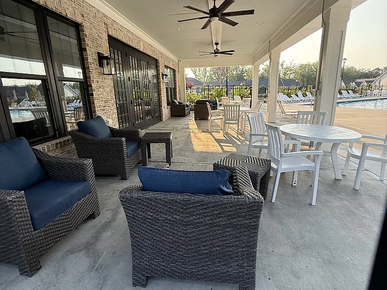 Pool/Clubhouse lounge