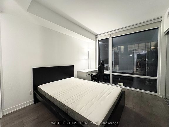 2nd image of 501 Yonge St #2105