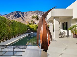 900 E Dogwood Cir, Palm Springs, CA 92264