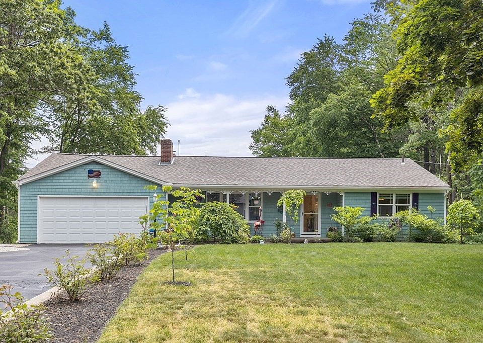 1st image of 31 Brentwood Dr