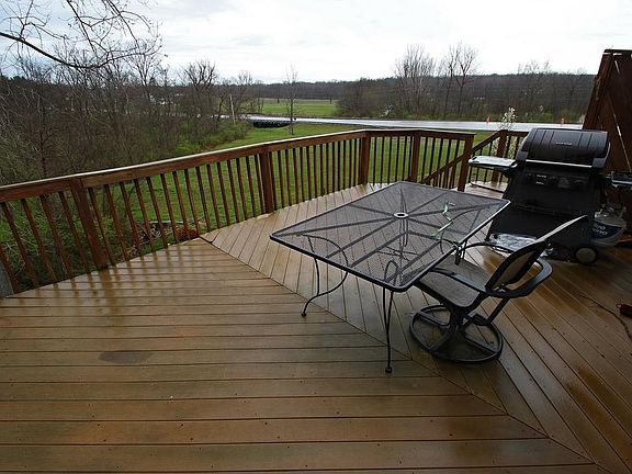 3rd image of 118 Tecumseh Ct