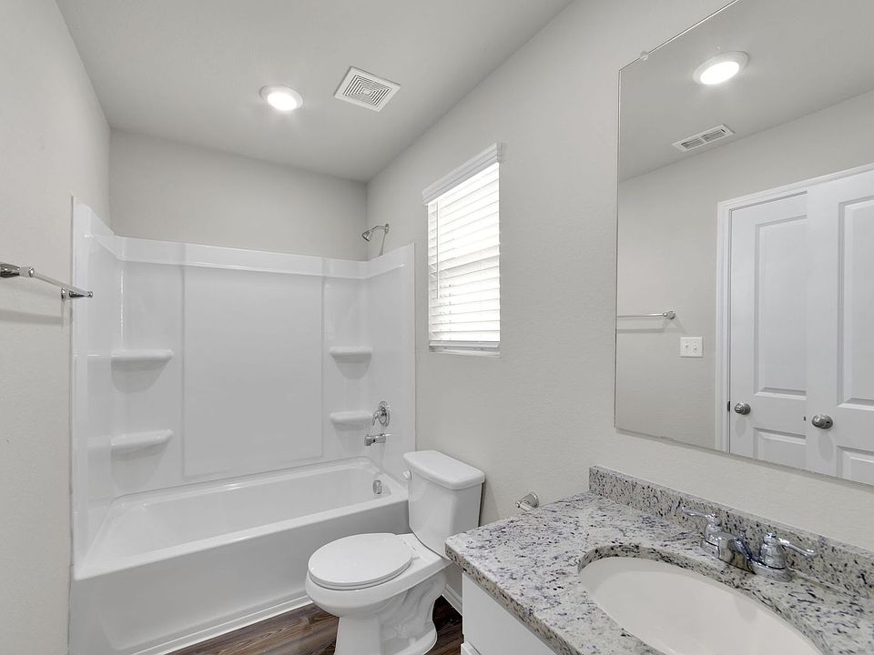 1st image of 623 Ryan Dr
