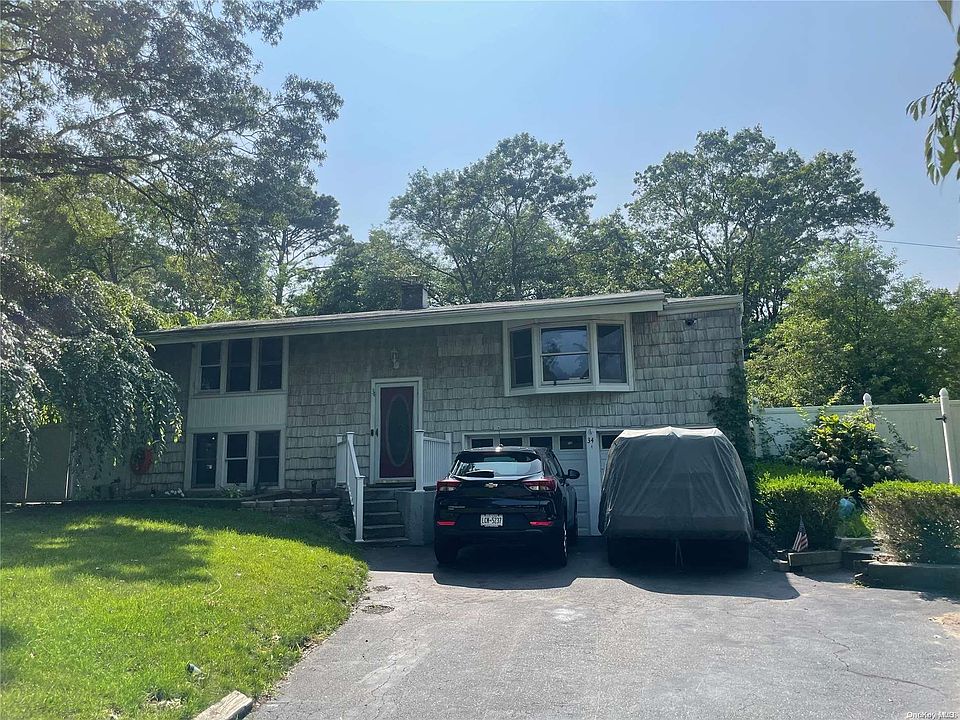 1st image of 34 Scotchpine Drive