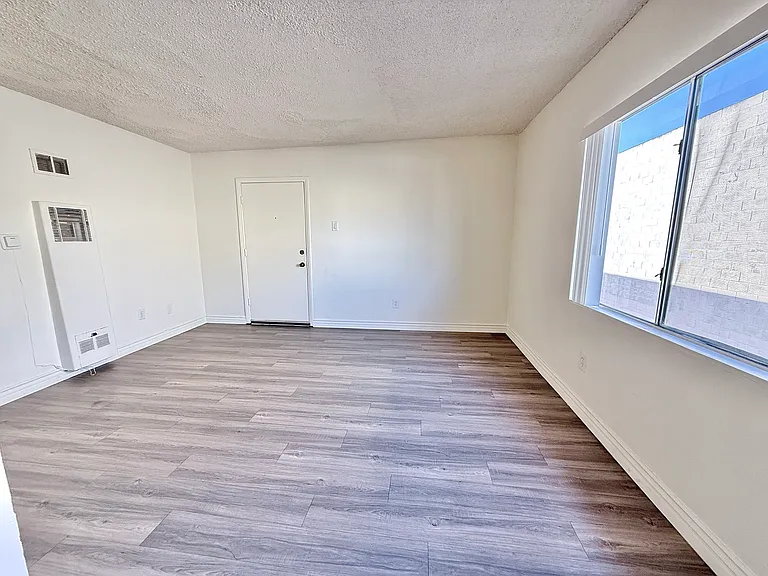 13014 Sherman Way — Photo 9