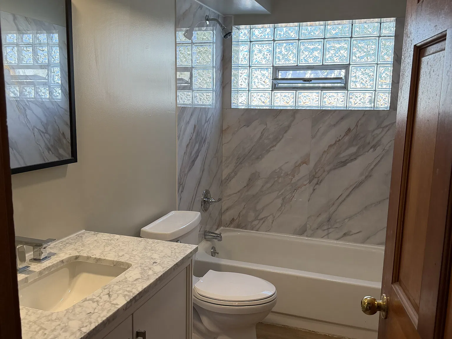 2 bed, 575 sqft, $1,300 — Photo 3