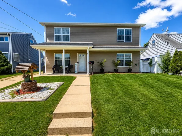 47 Leber Ave, Carteret, NJ 07008