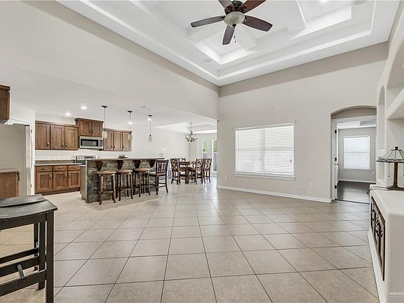 4th image of 3309 Lerma Dr