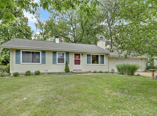 222 Victor Ct, Ballwin, MO 63021