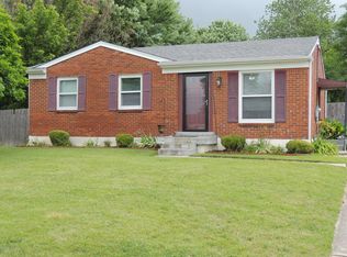 136 Teaberry Ct, Louisville, KY 40229