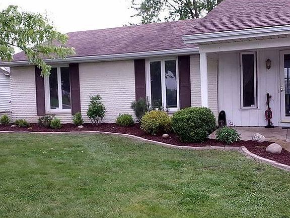 3rd image of 2046 Buckingham Ct