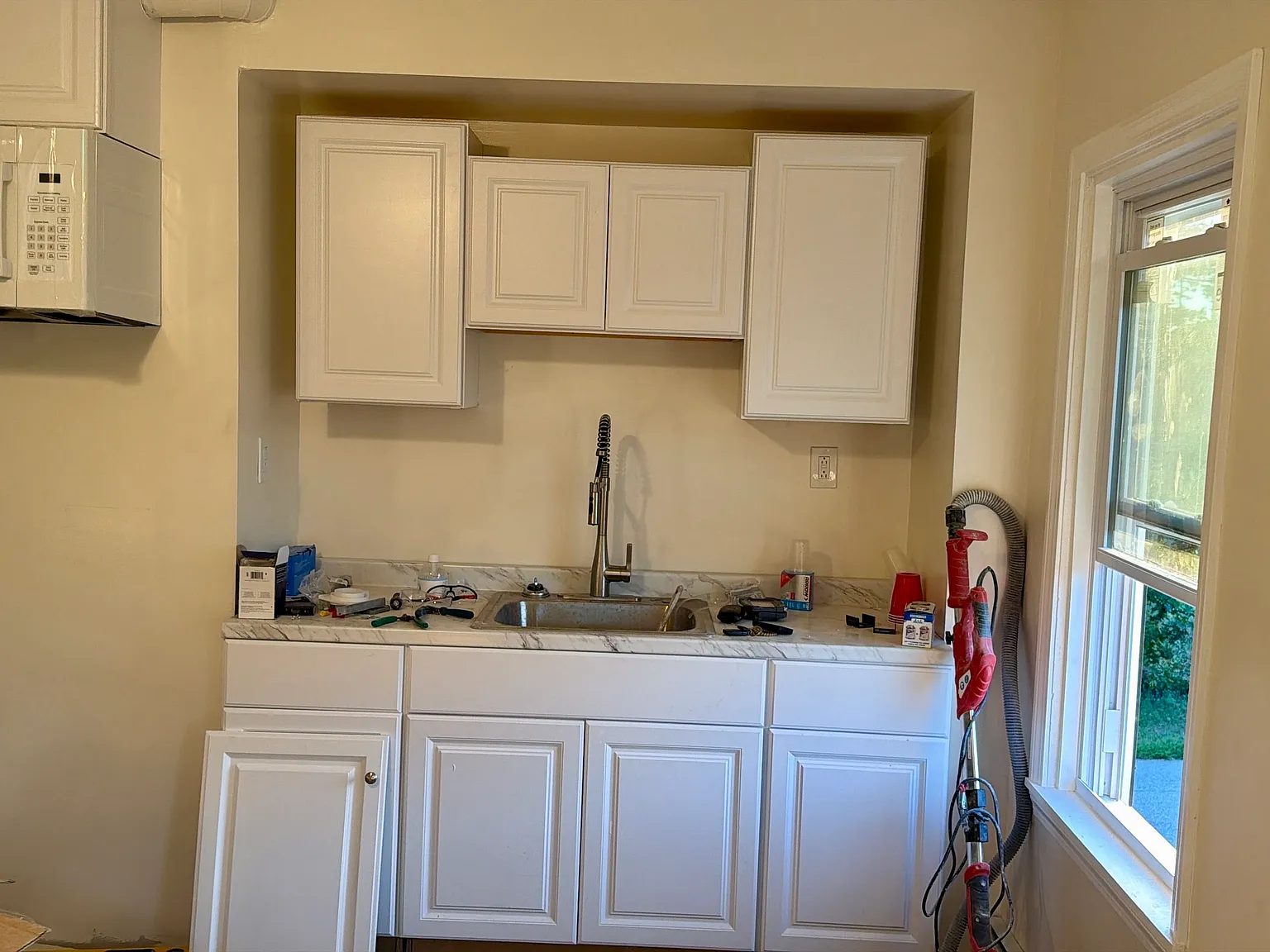2 bed, 832 sqft, $2,200 — Photo 2