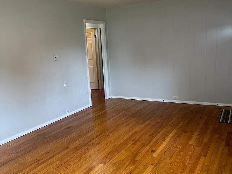 502 Center St — Photo 12