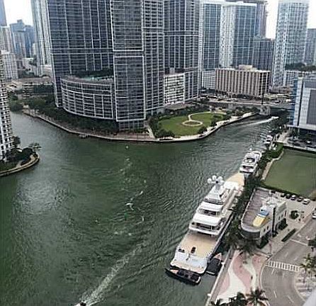 3rd image of 325 Biscayne Blvd #2817