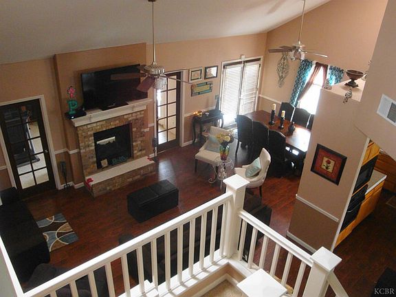 5th image of 1177 W Julia Way