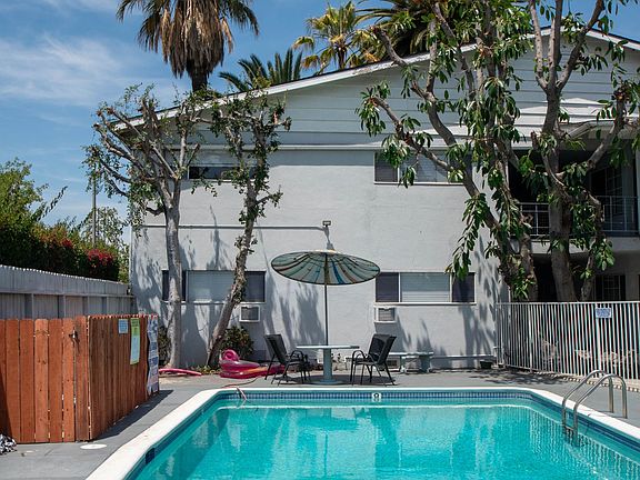 2nd image of 5230 Vesper Ave #14