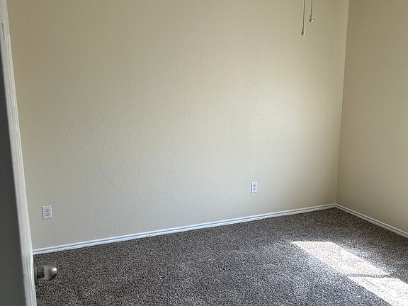 5th image of 1121 Cherrytree Dr