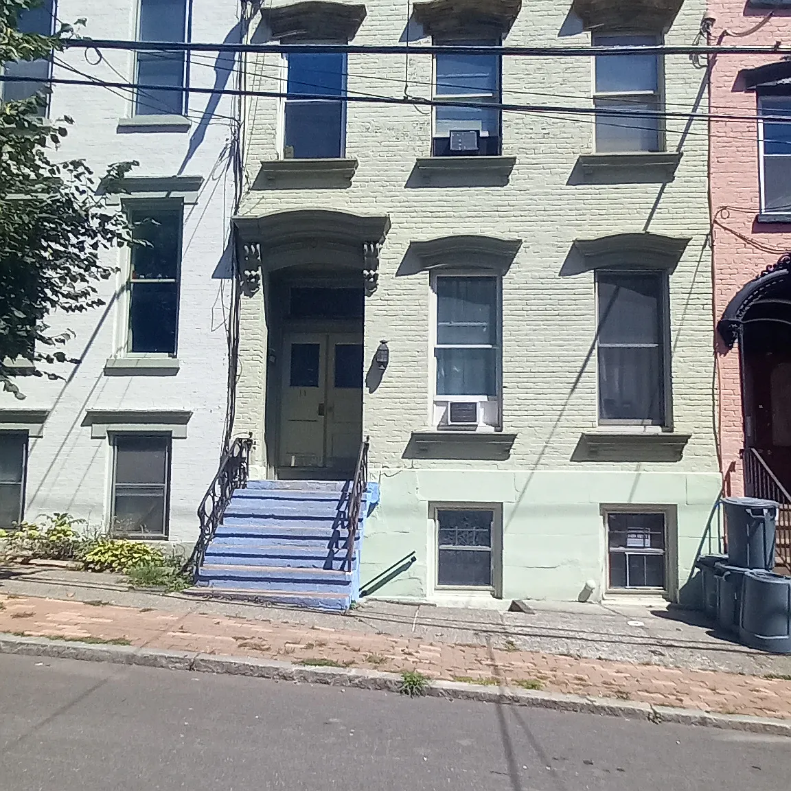 2 bed, 1200 sqft, $1,700 — Photo 1