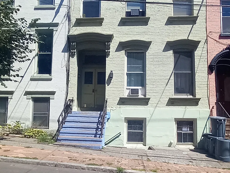11 Elm St #2