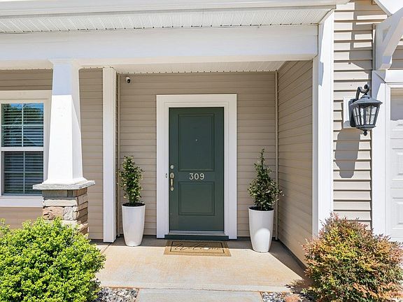 5th image of 309 Autumn Glen Dr