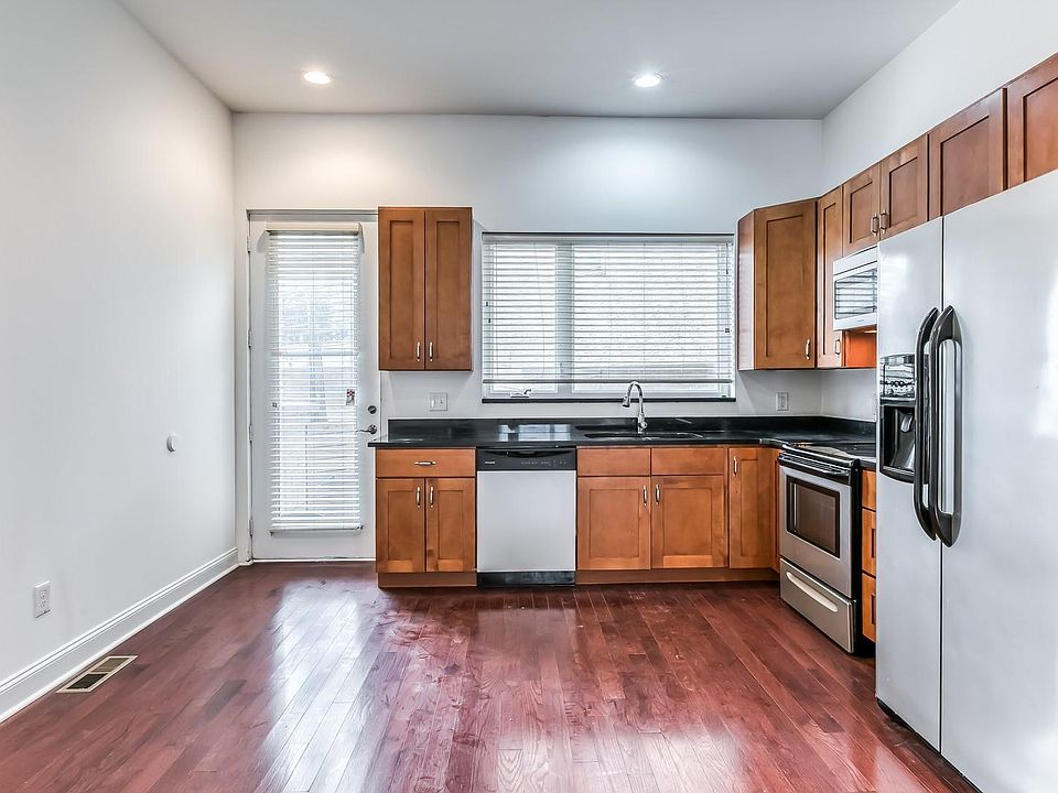 1st image of 1456 E Columbia Ave #1