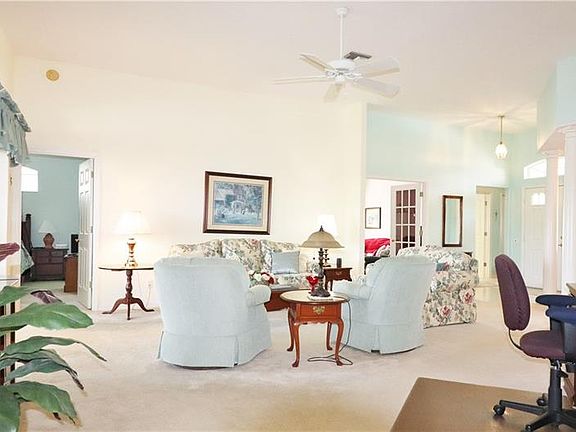 4th image of 21108 Edinborough Pl