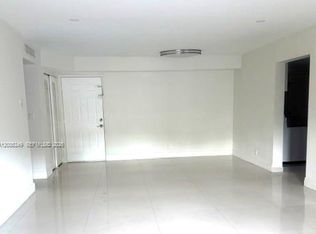 18111 NW 68th Ave APT I105, Miami Gardens, FL 33015