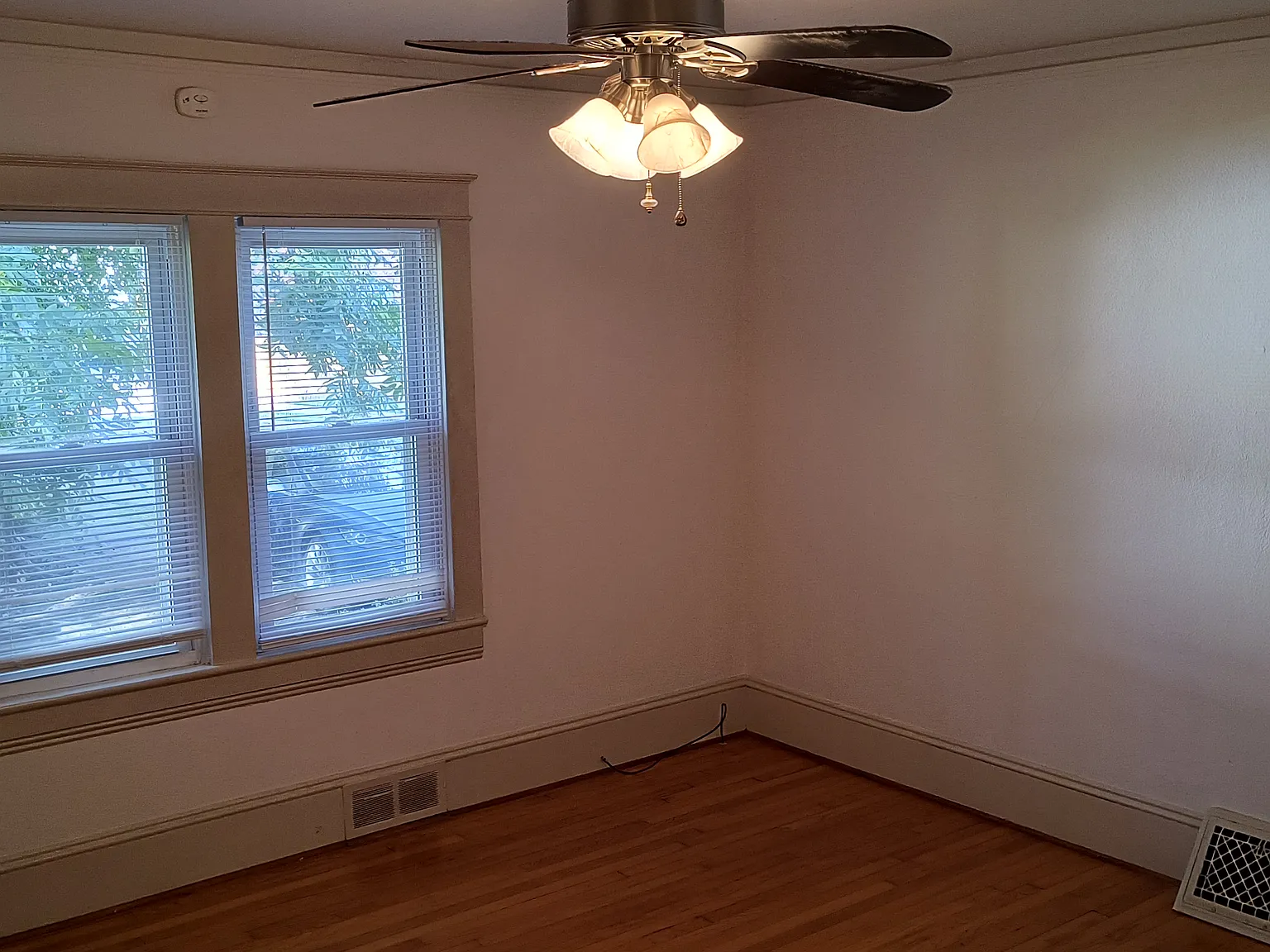1 bed, 920 sqft, $1,300 — Photo 4