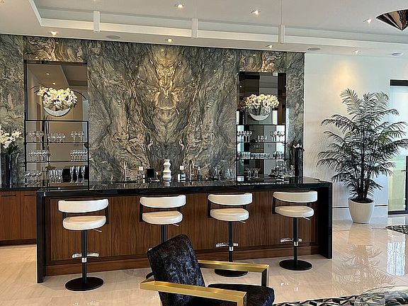 5th image of 4011 S Ocean Blvd